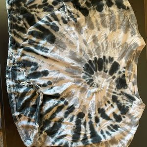 VS PINK XL TYE DYE CROP TOP